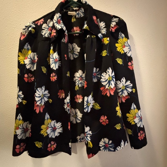 Black and White Floral Blazer with Open Front and Collar - Picture 2 of 5